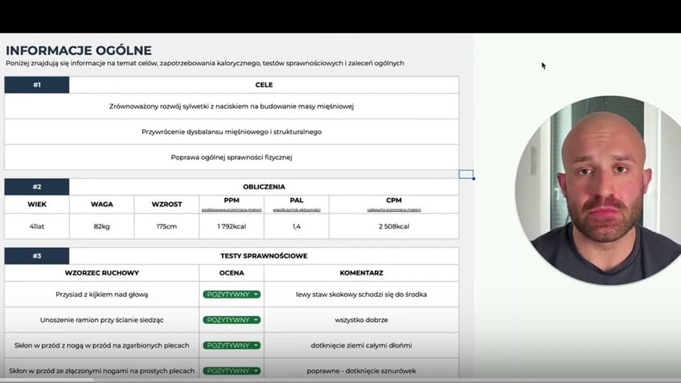 Kadr z nagrania wprowadzającego: omówienie planu treningowego